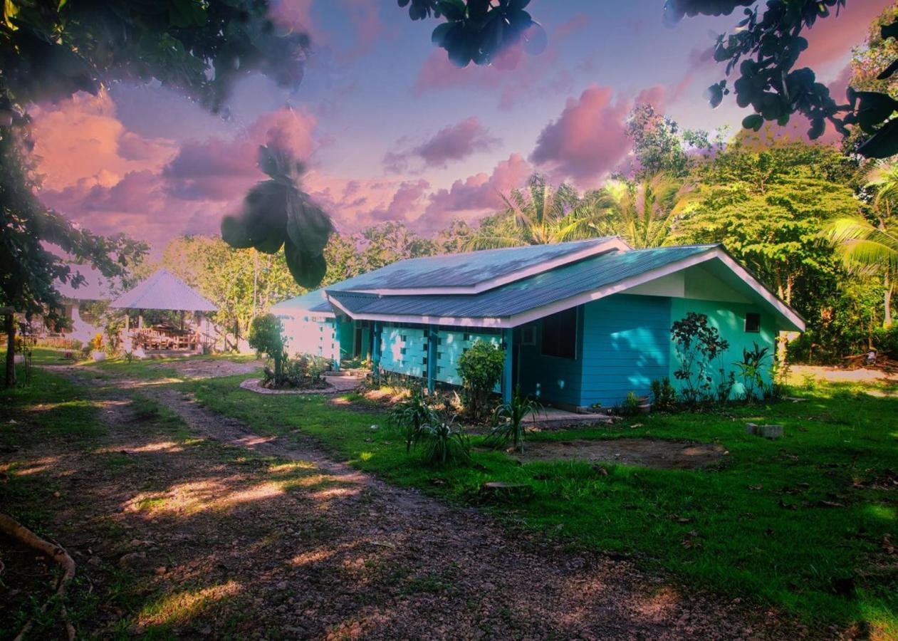 House Of Tamse Laagans ' Inn Badian Exterior foto